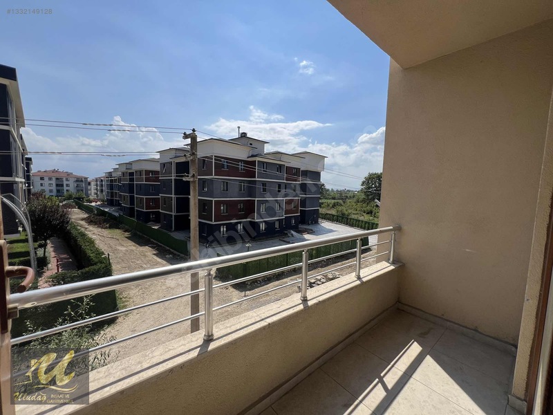 Konuralp Bölgesi Site İçerisinde Ara Kat 1+1 Satılık Daire — fotoğraf 6