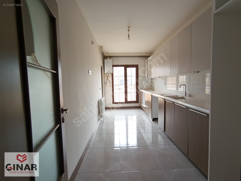 Güneyşehir'ın Merkezinde 2+1 Fiyatına 3+1 Satılık Daire — fotoğraf 4