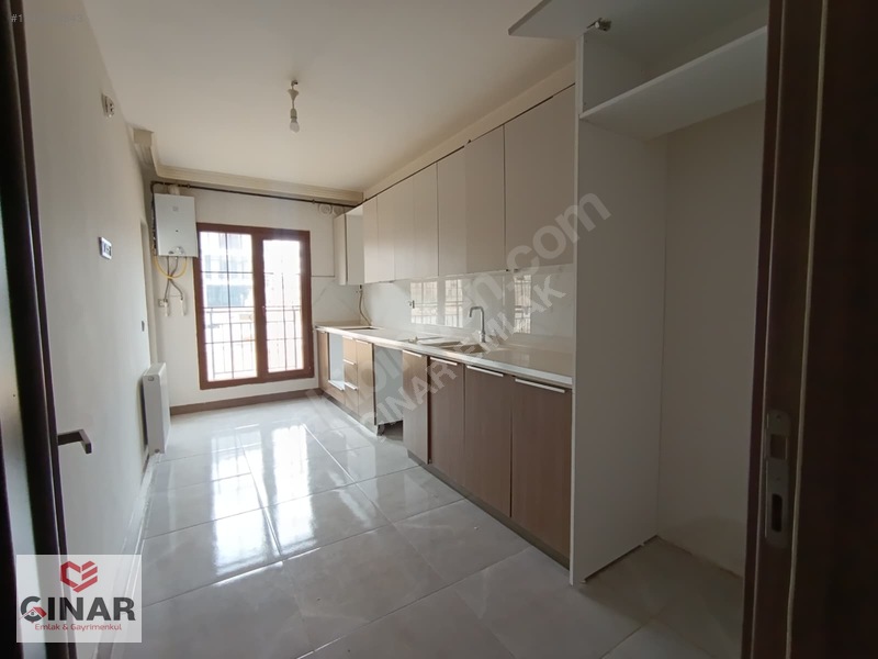 Güneyşehir'ın Merkezinde 2+1 Fiyatına 3+1 Satılık Daire — fotoğraf 5