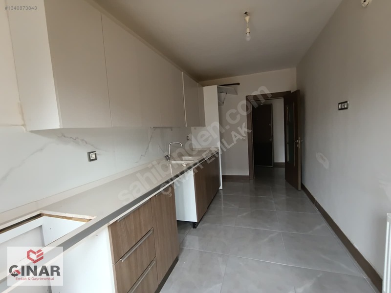 Güneyşehir'ın Merkezinde 2+1 Fiyatına 3+1 Satılık Daire — fotoğraf 6