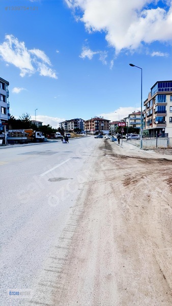 Özcan Emlak'tan İşlek Cadde Üzeri Tek Tapu Yatırım Fırsatı — fotoğraf 2