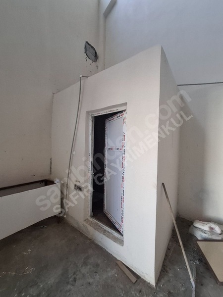 Safir Emlak'tan Mega Sanayide 400 Metrekare Kiralık Depo — fotoğraf 12