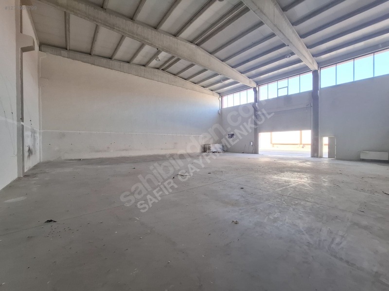 Safir Emlak'tan Mega Sanayide 400 Metrekare Kiralık Depo — fotoğraf 15