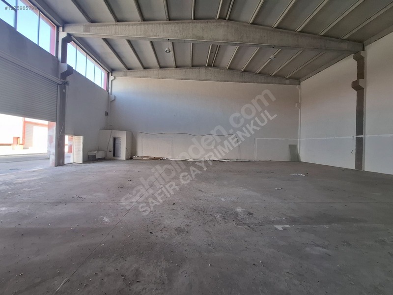 Safir Emlak'tan Mega Sanayide 400 Metrekare Kiralık Depo — fotoğraf 17