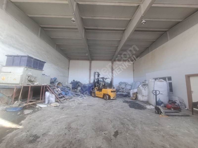 Safir Emlak'tan Mega Sanayide 400 Metrekare Kiralık Depo — fotoğraf 23