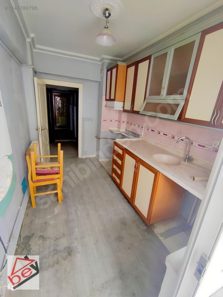 Bey'den Andiçende Cadde Üzeri Ara Kat Ön Cephe Kiralık 3+1 Daire — fotoğraf 2
