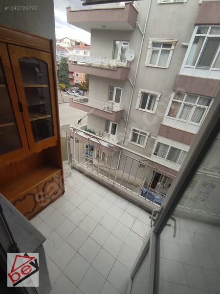 Bey'den Andiçende Cadde Üzeri Ara Kat Ön Cephe Kiralık 3+1 Daire — fotoğraf 4