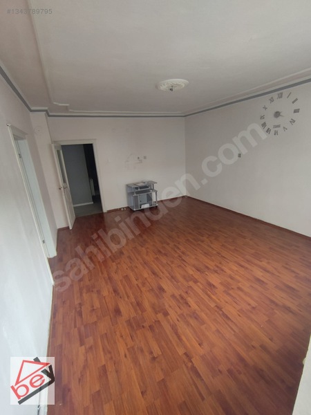 Bey'den Andiçende Cadde Üzeri Ara Kat Ön Cephe Kiralık 3+1 Daire — fotoğraf 5