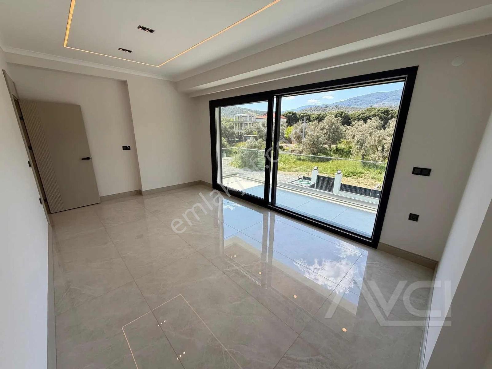 Avcı'dan Yürüyüş Yolu Dibinde Tam Müstakil Havuzlu Beyaz Villa — fotoğraf 45