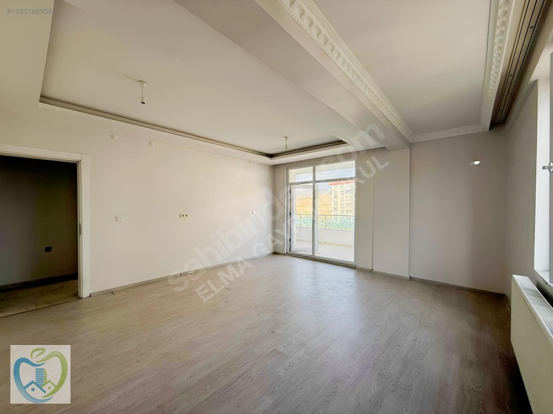 Hastane Karşısı Site İçinde 3+1 140 M² Kiralık Daire