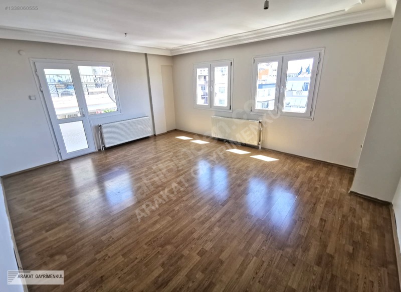 Buca Forbes Girişi'nde Kiralık 3+1 Daire — fotoğraf 2