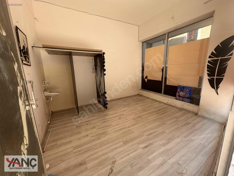 Bahriye Üçok Bulvarı Paralelinde Köşe Dükkan — fotoğraf 4