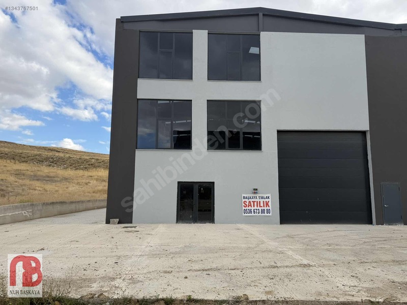 Sarayda Yeni Yapı İskanlı 100kw Enerjili Köşe Satılık Dükkan