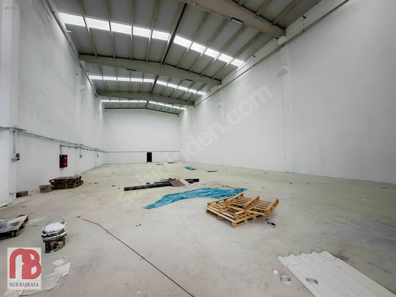 Sarayda Yeni Yapı İskanlı 100kw Enerjili Köşe Satılık Dükkan — fotoğraf 8