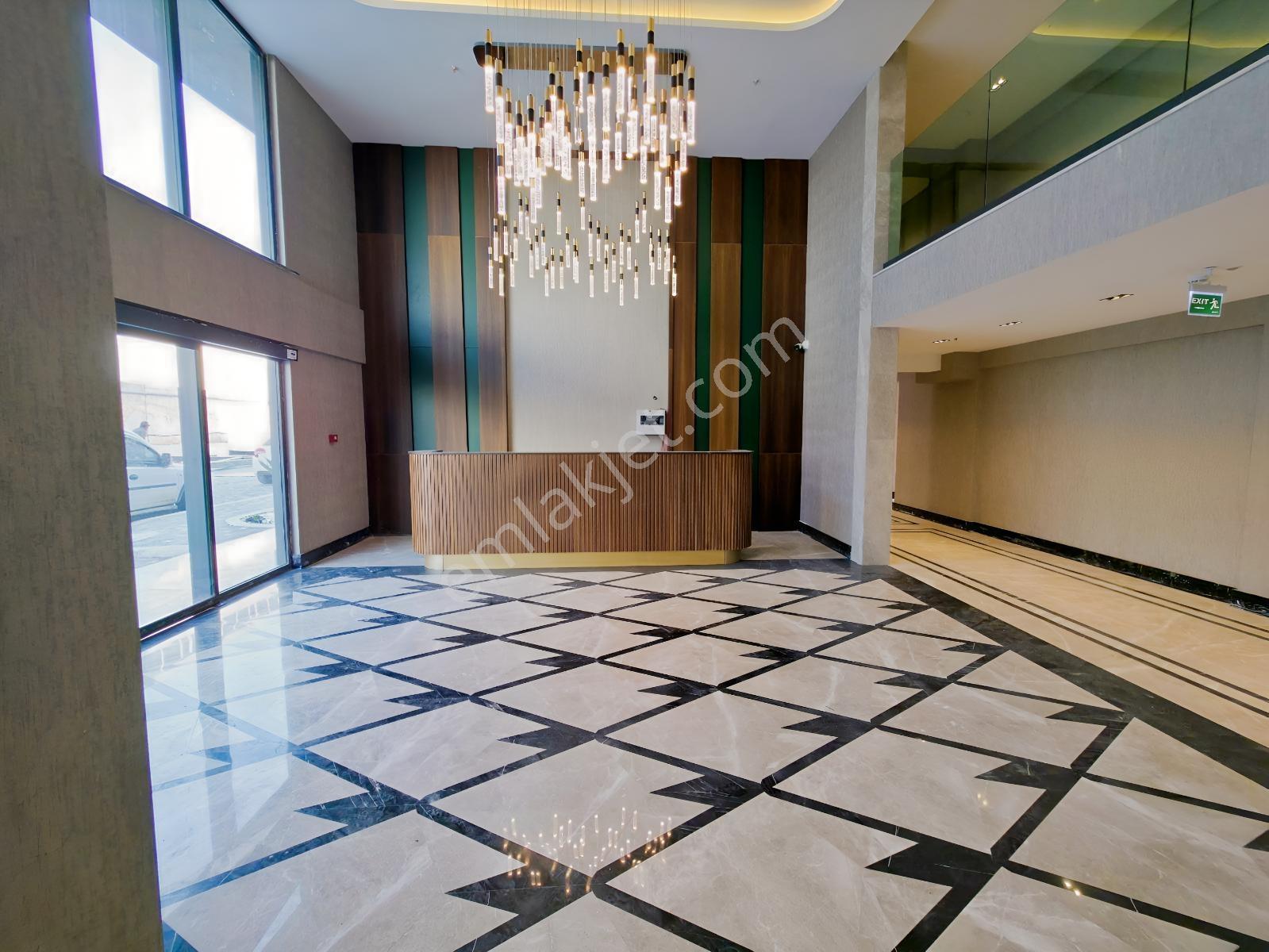 Serhat Özgüner'den Lüks Sitede 1+1 Satılık Daire — fotoğraf 12
