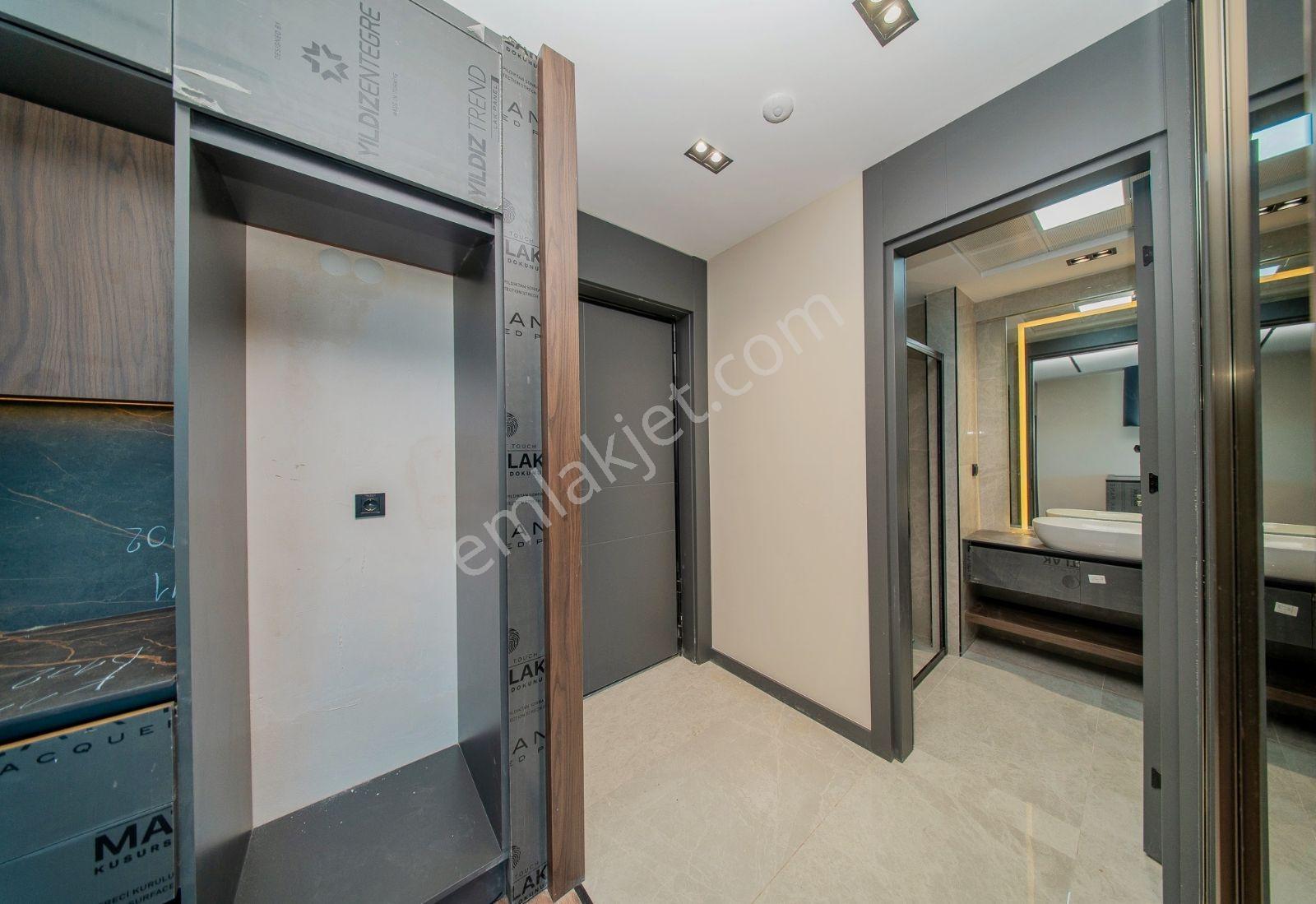 Serhat Özgüner'den Lüks Sitede 1+1 Satılık Daire — fotoğraf 29