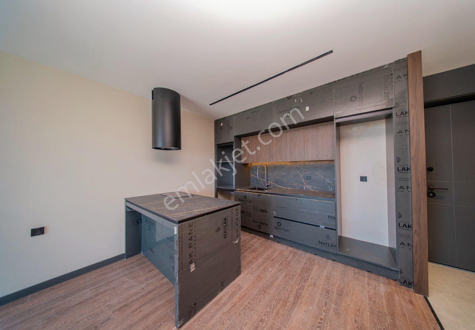 Serhat Özgüner'den Lüks Sitede 1+1 Satılık Daire — fotoğraf 31