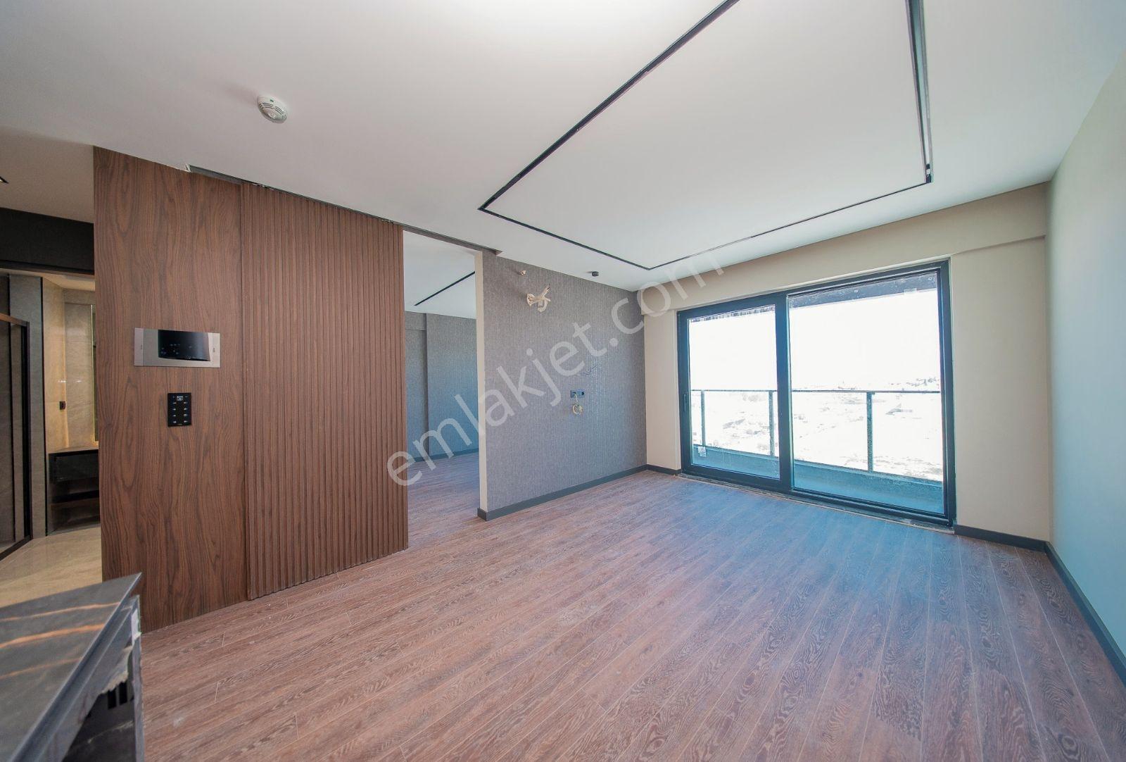 Serhat Özgüner'den Lüks Sitede 1+1 Satılık Daire — fotoğraf 38