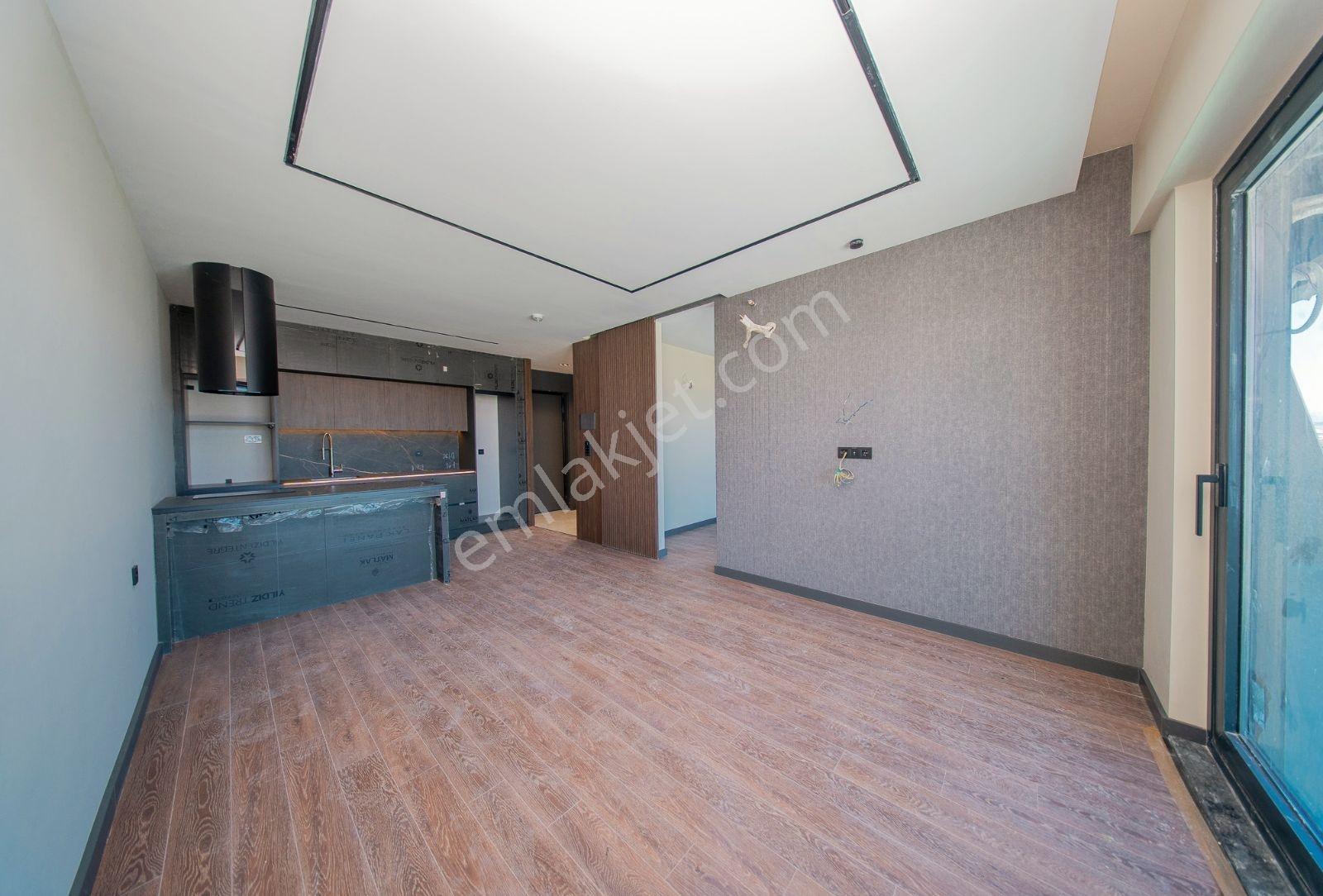 Serhat Özgüner'den Lüks Sitede 1+1 Satılık Daire — fotoğraf 39