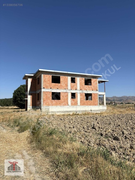 Kartal Gayrimenkul'den 1.750 M² Arsa İçinde Natamam Villa — fotoğraf 3