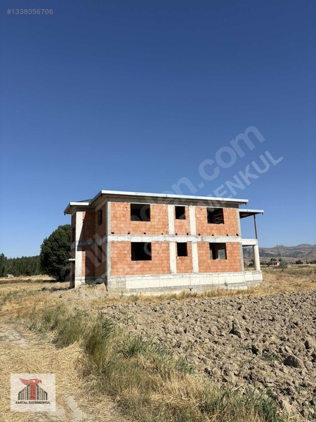 Kartal Gayrimenkul'den 1.750 M² Arsa İçinde Natamam Villa — fotoğraf 4