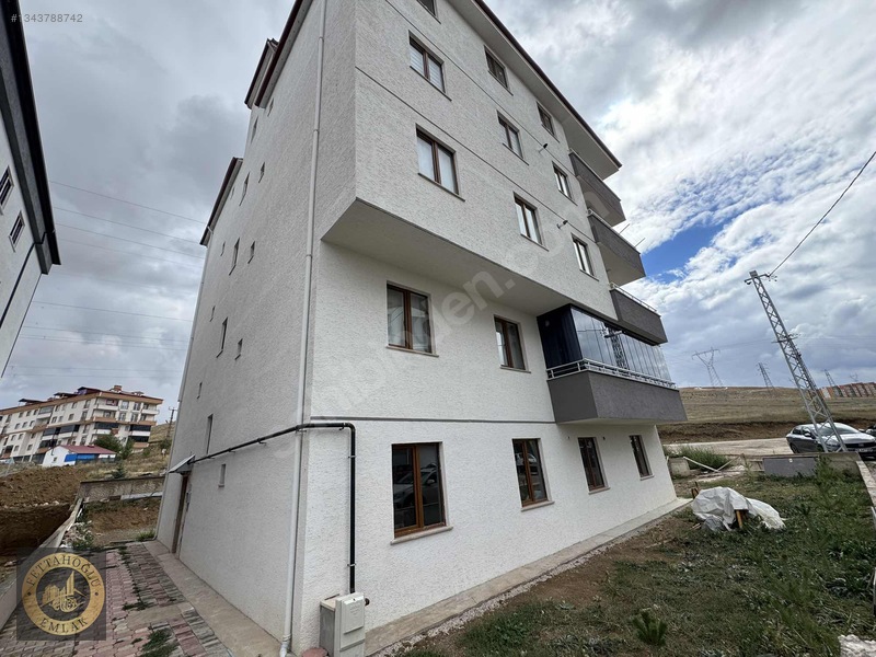 Eski Hastane Bçlgesinde Kiralık 2+1 Daire — fotoğraf 4
