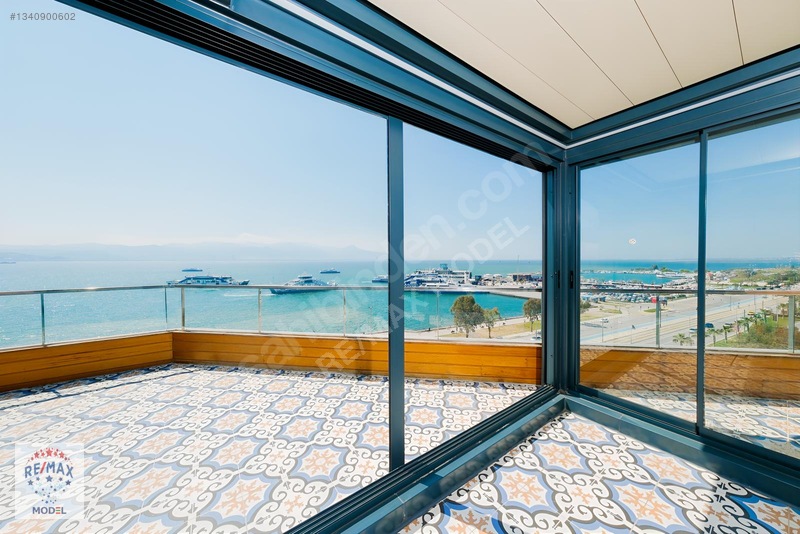Karşıyaka Bostanlı Yalıda Körfez Manzaralı Teras Dubleks — fotoğraf 3