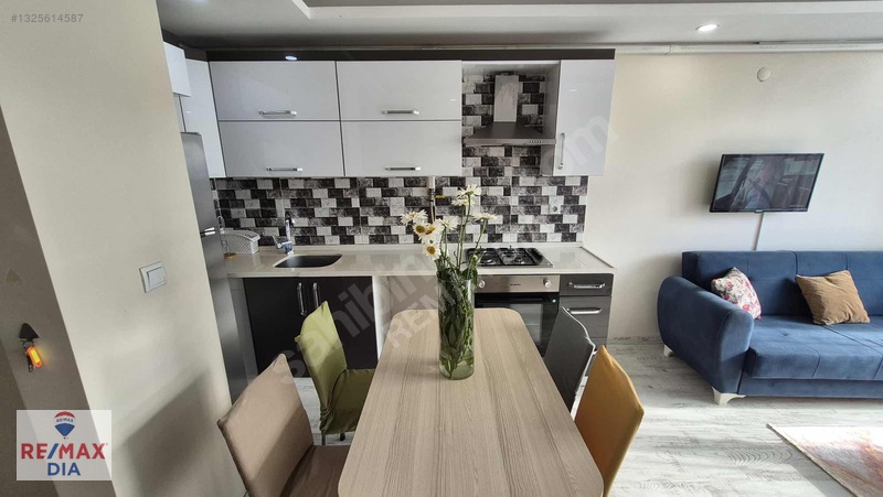 Remax Dia'dan Site İçerisinde Eşyalı Kiralık 1+1 Daire — fotoğraf 5