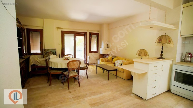 Eski Foçada Marinanın Yanı Başında, Denize Sıfır 6+2 Villa — fotoğraf 5