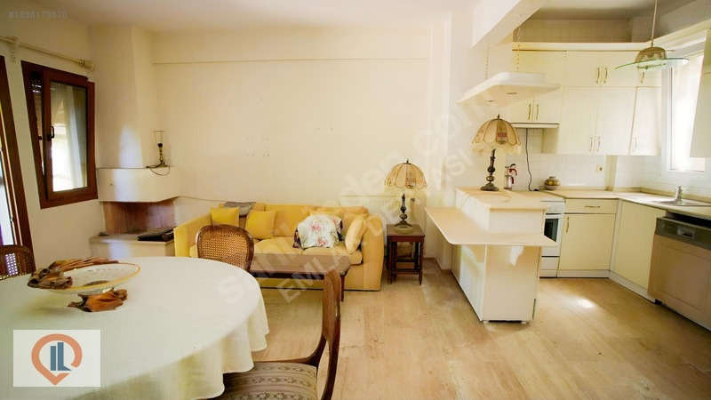 Eski Foçada Marinanın Yanı Başında, Denize Sıfır 6+2 Villa — fotoğraf 12