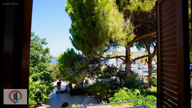 Eski Foçada Marinanın Yanı Başında, Denize Sıfır 6+2 Villa — fotoğraf 14