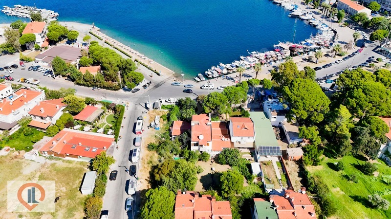 Eski Foçada Marinanın Yanı Başında, Denize Sıfır 6+2 Villa — fotoğraf 21