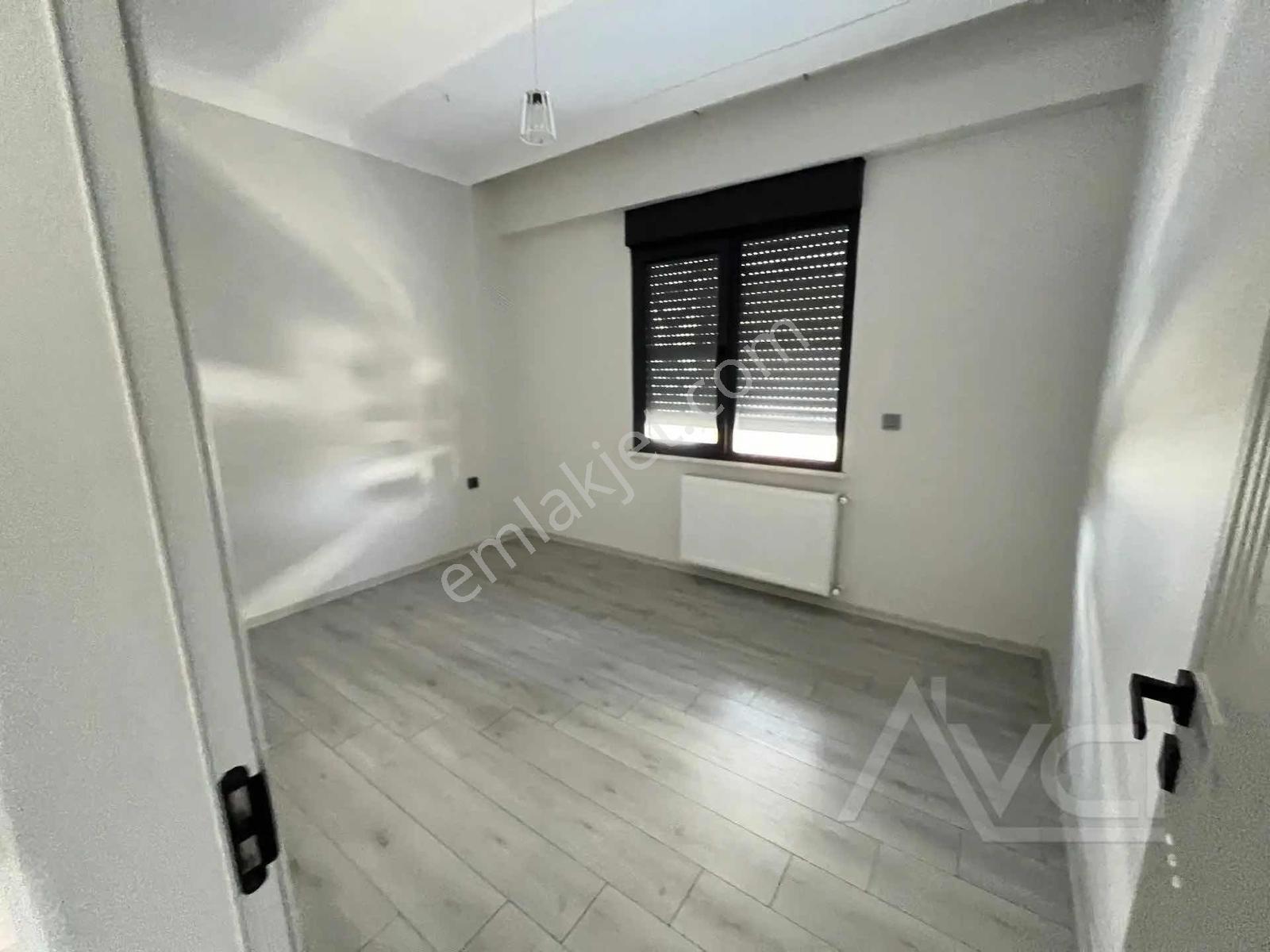 Avcı'dan Havuzlu Site İçinde 3+1 Denize 300mt Villa — fotoğraf 16