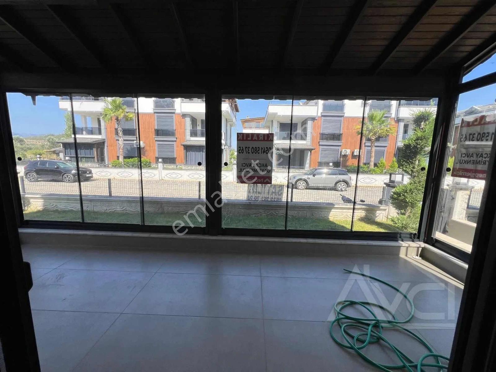 Avcı'dan Havuzlu Site İçinde 3+1 Denize 300mt Villa — fotoğraf 33