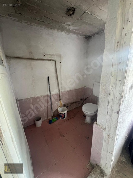 Zile Emlaktan Sakarya Caddesi Şeyhkolu Mahallesinde Betonarme Ev — fotoğraf 19