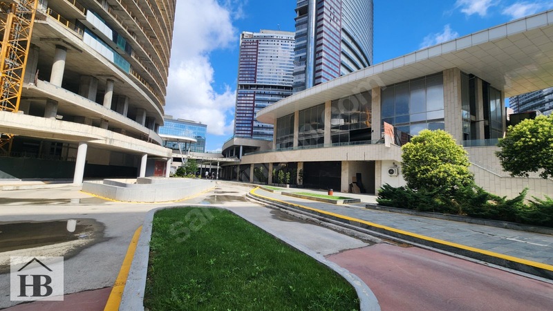 Bahçeşehir Kozapark Cadde Üzeri 850 M2 Kiralık Dükkan — fotoğraf 2