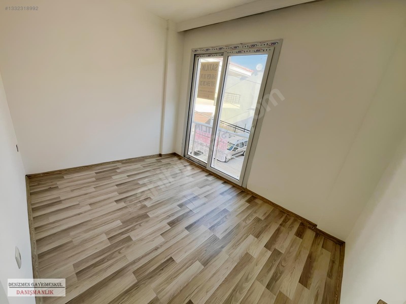 Çeşme Dalyan Marina Karşısında Yeni Binada 1+1 Satılık Daire — fotoğraf 11