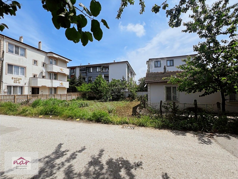 Nar Gyrmenkul'den Karaca Mahalle Meslek Lisesi Arkası 250m2 Arsa — fotoğraf 5