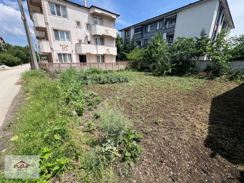 Nar Gyrmenkul'den Karaca Mahalle Meslek Lisesi Arkası 250m2 Arsa — fotoğraf 11