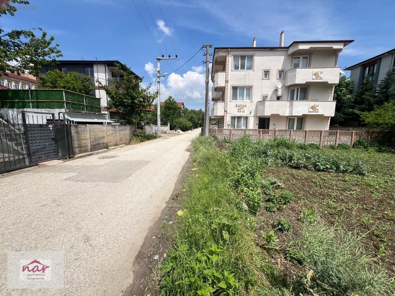 Nar Gyrmenkul'den Karaca Mahalle Meslek Lisesi Arkası 250m2 Arsa — fotoğraf 12