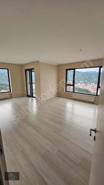 Asya Gayrimenkulden Hopa Şahintepesi Kiralık 2+1 Daire — fotoğraf 6