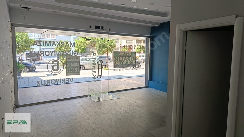 Hatay İnönü Caddesinde Geniş Cepheli 50 M2 Kiralık Dükkan — fotoğraf 4