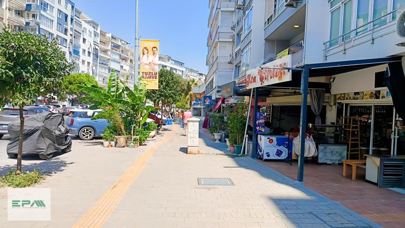 Hatay İnönü Caddesinde Geniş Cepheli 50 M2 Kiralık Dükkan — fotoğraf 5