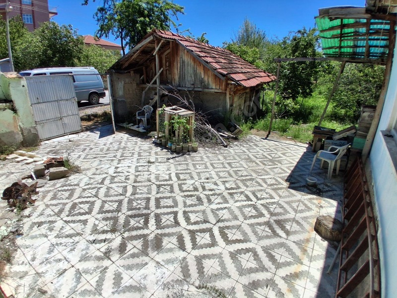 Fırsat Müstakil Ev Ve 2 Parsel Arası Satılık — fotoğraf 15