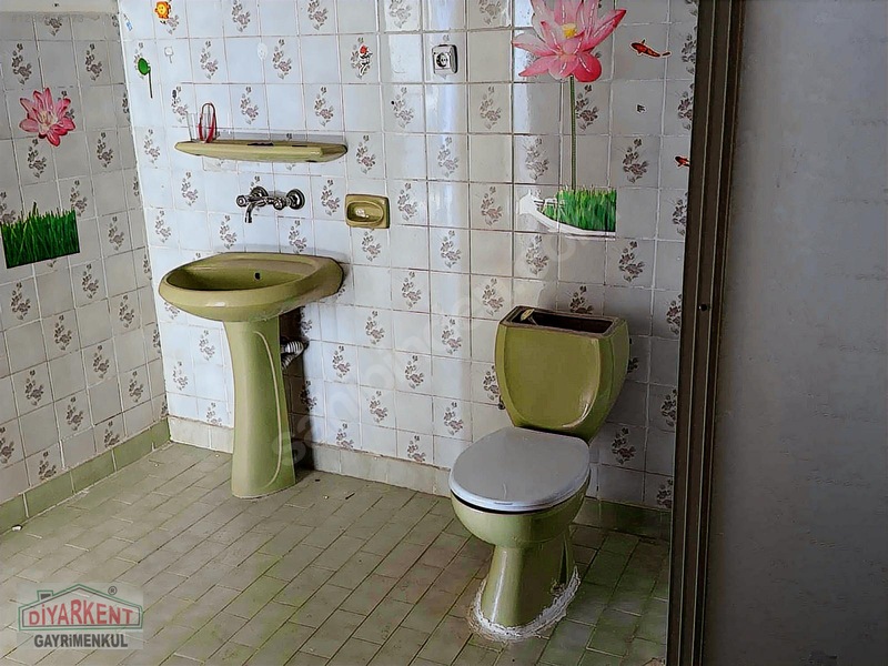 Ofis Kışla Sokakta Satılık 160 M2 Kombili Daire — fotoğraf 4