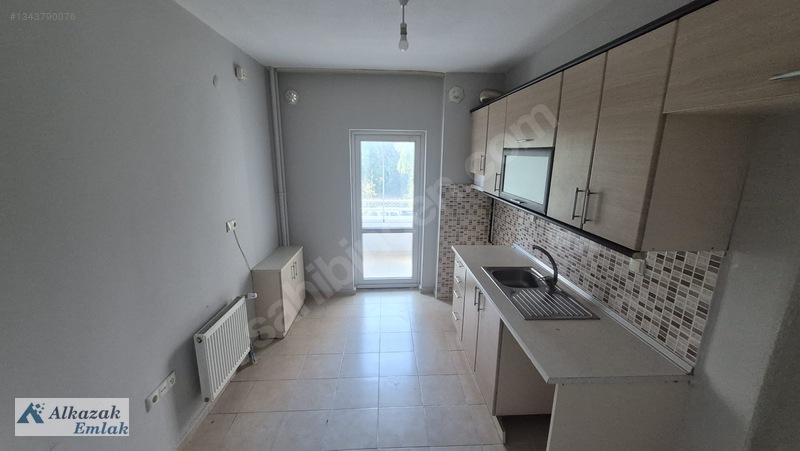 Yapracık Toki 10.bölgede 3+1 Kiralık Daire — fotoğraf 2
