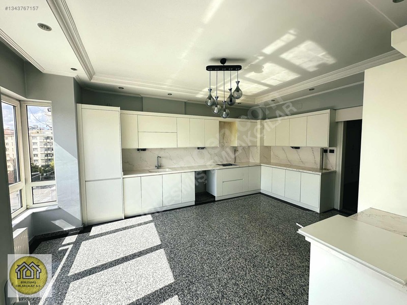 Birleşmiş Emlakçılar A.ş'den Kiralık Ara Kat 4+1 Daire — fotoğraf 2