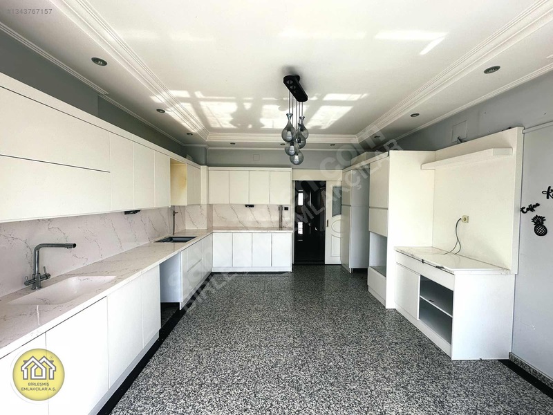 Birleşmiş Emlakçılar A.ş'den Kiralık Ara Kat 4+1 Daire — fotoğraf 3