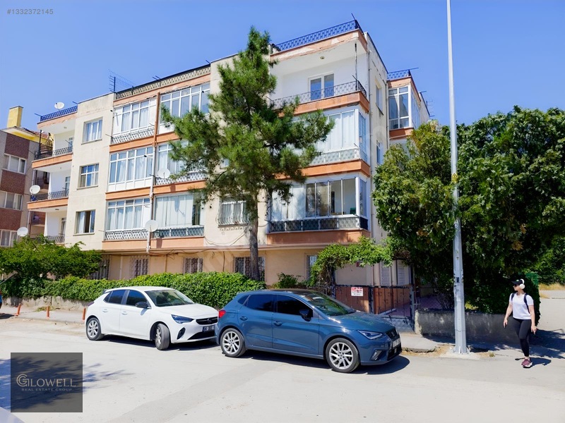 Cebeci Millet Bahçesi Önünde Geniş Ve Ferah 2+1 Satılık Daire