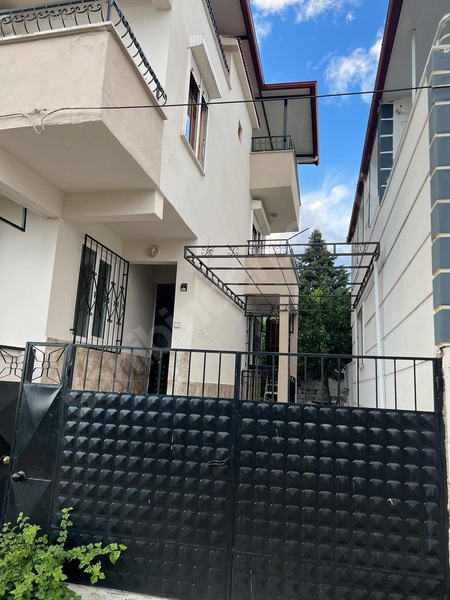 Edremit,kızılkeçili Köyü(köyiçi) 173,44m2 Arsa İçerisinde 326m2 — fotoğraf 2